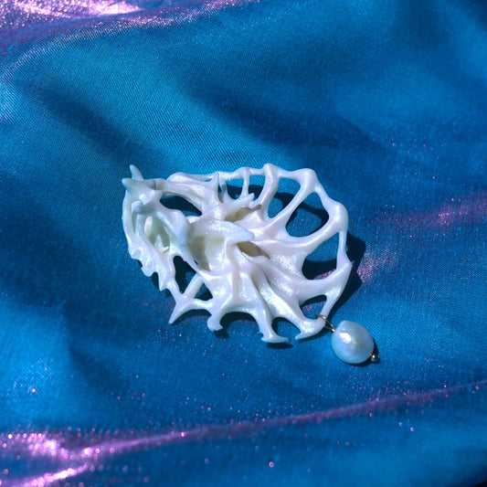 Catilina Conch Brooch