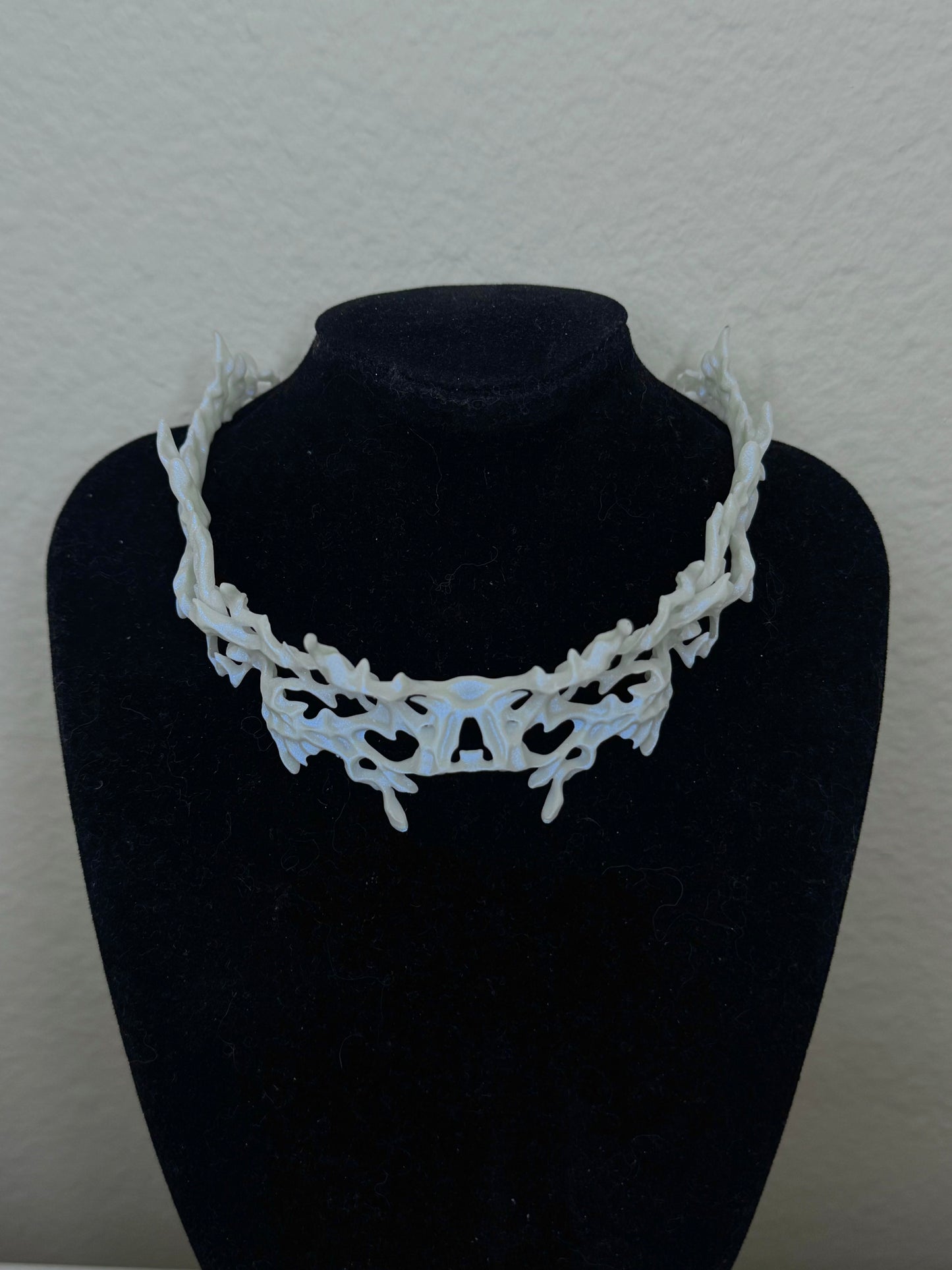 Thorn Choker