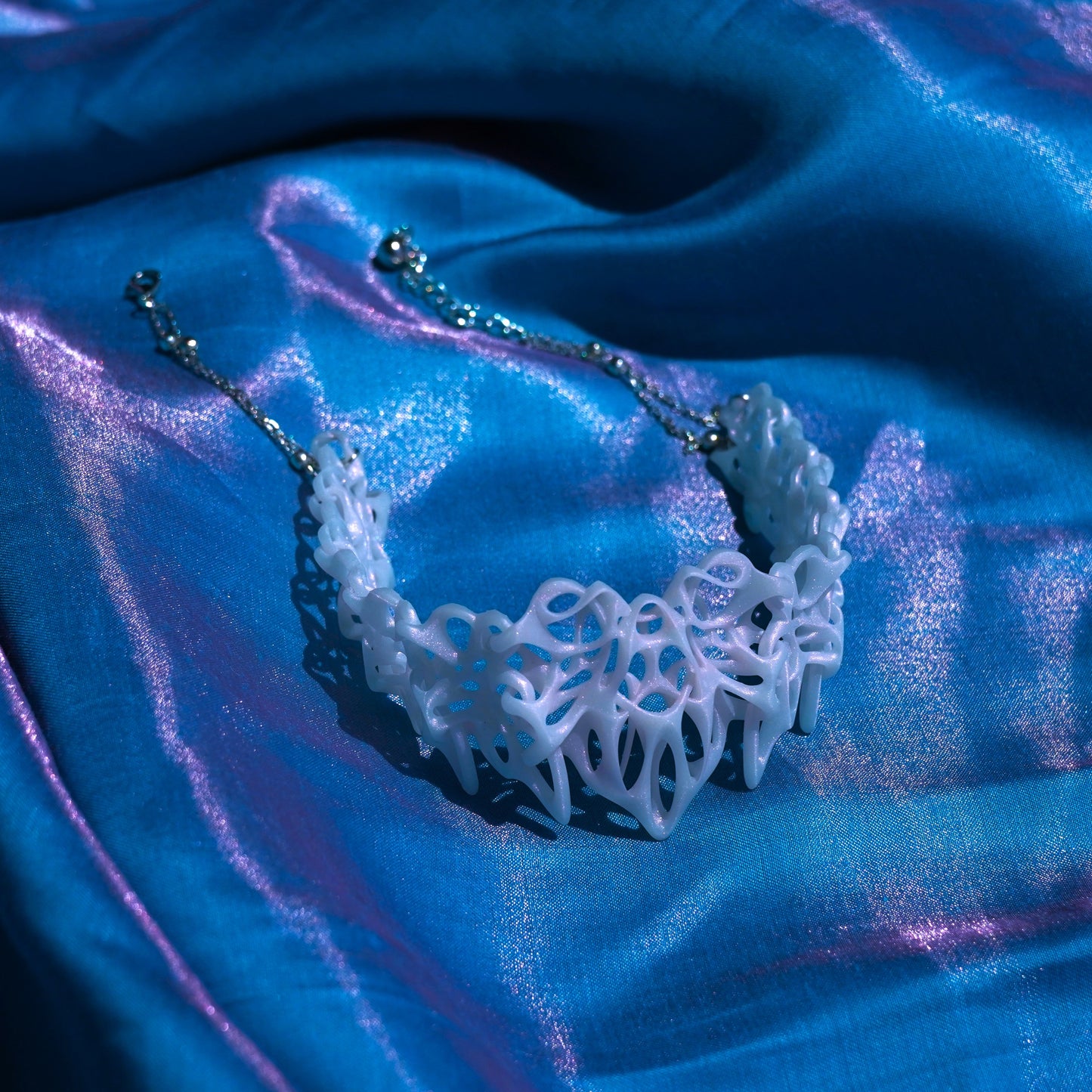 Entwine Choker