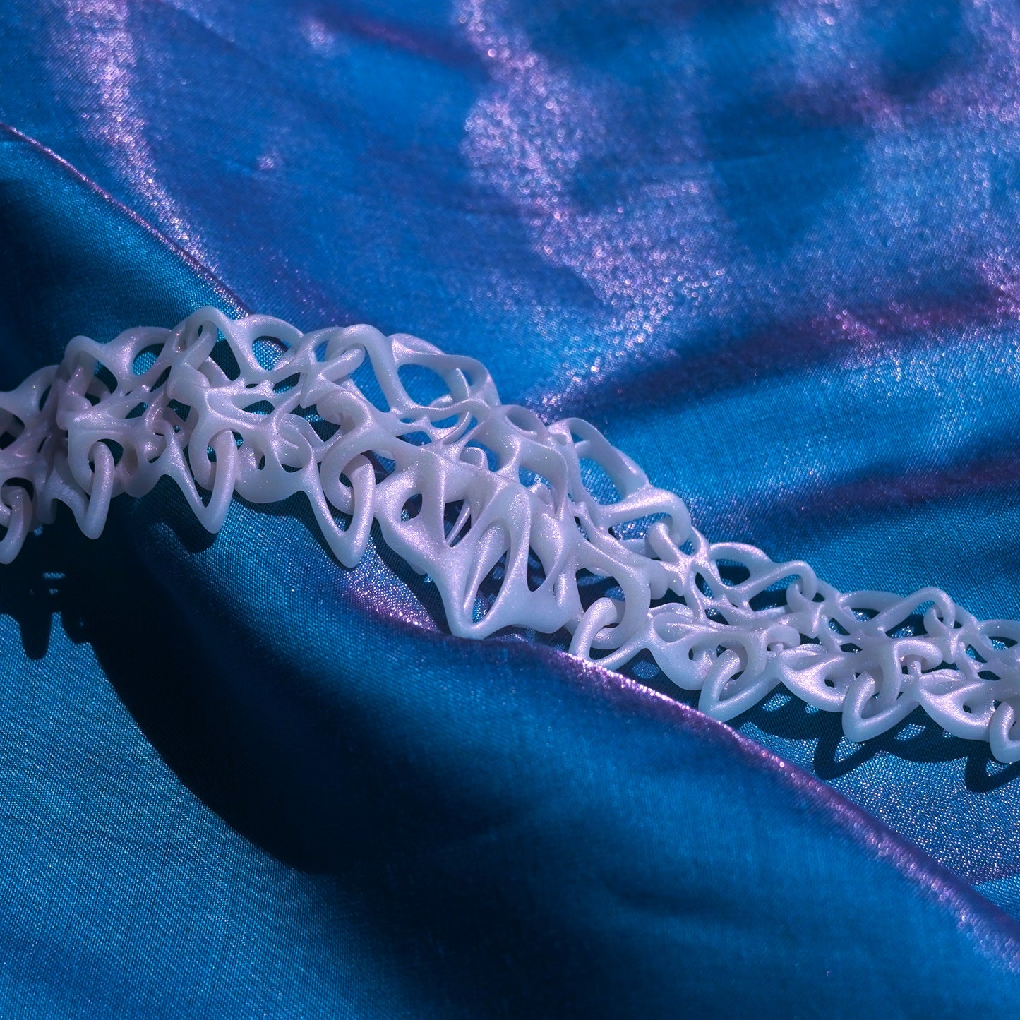 Entwine Choker