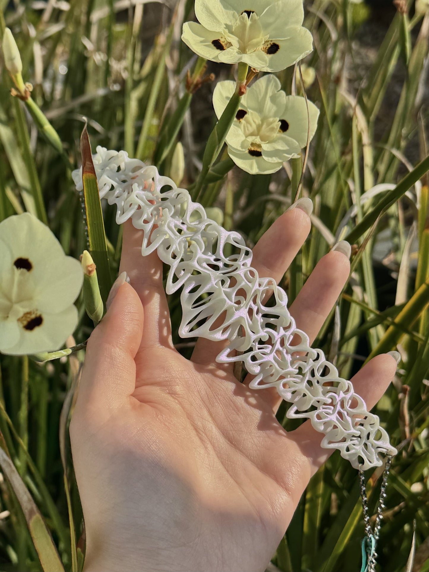 Entwine Choker