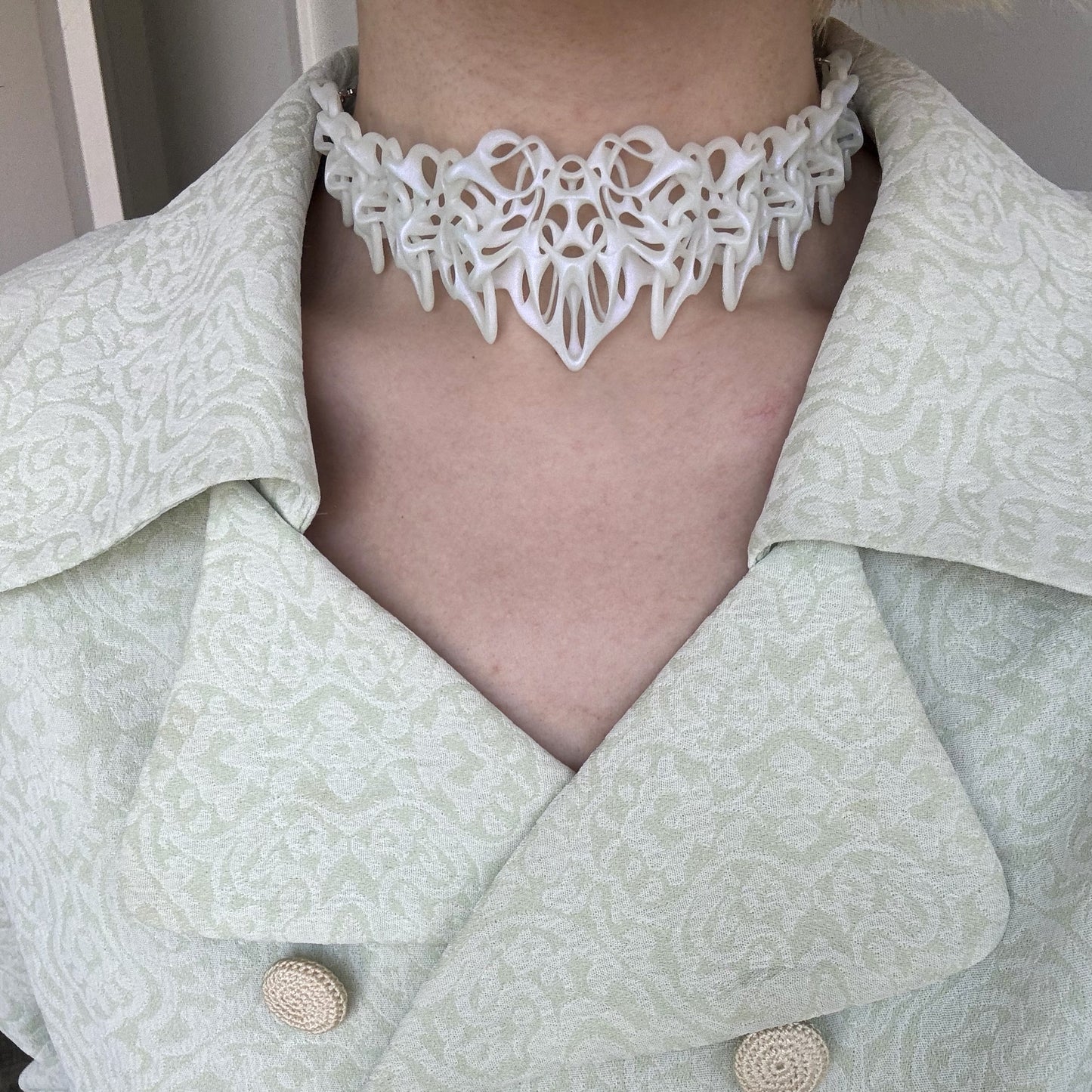 Entwine Choker